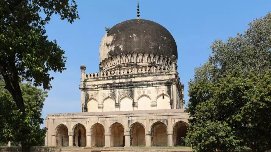 tomb of sultan muhammad qutb shah
