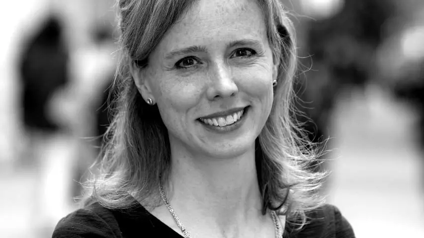 sarahbowensavant bw